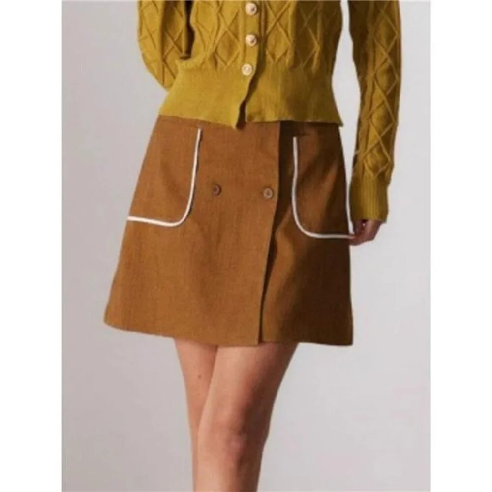Button-Front Mini Skirt - Picture 2 of 3